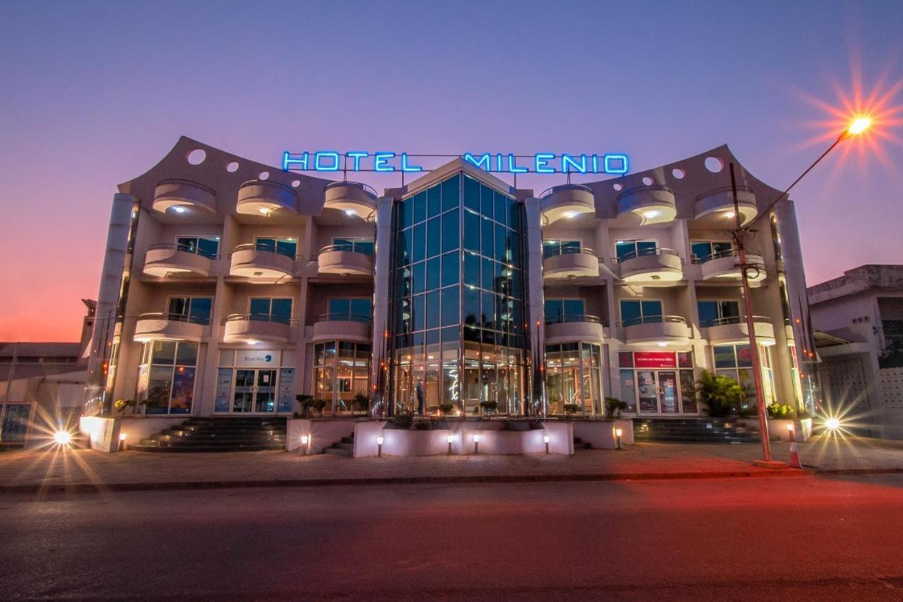 Hotel Milenio Нампула Екстериор снимка