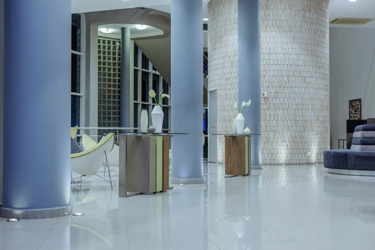 Hotel Milenio Нампула Екстериор снимка